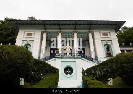 The Ernst-Fuchs-Museum, in Otto Wagner’s Villa I from the Secession period, on Huettelbergstrasse in the Penzing district of Vienna, Austria. Stock Photo