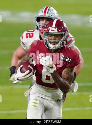 Alabama wide receiver DeVonta Smith (6) runs against Florida during the
