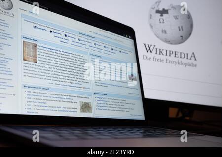 Stuttgart, Germany. 11th Jan, 2021. The start page with the logo of the German-language Internet encyclopedia Wikipedia is displayed on a monitor. The main page can be seen in the foreground. The project was founded on January 15, 2001. Credit: Sebastian Gollnow/dpa/Alamy Live News Stock Photo