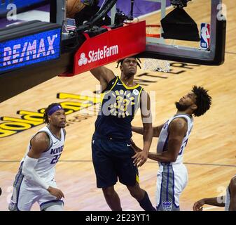 Indiana Pacers' Myles Turner (33) And Golden State Warriors' Draymond 