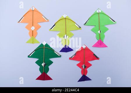 Free Color, Kite, Fly Background Images, Creative Background Color Kite  Photo Background PNG and Vectors | Kite flying, Kite, Creative background