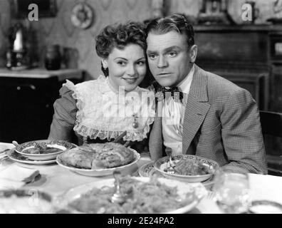 JEANNE CAGNEY as Josie Cohan and JAMES CAGNEY as George M. Cohan in YANKEE DOODLE DANDY 1942 director MICHAEL CURTIZ Warner Bros. Stock Photo