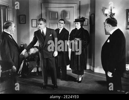 JAMES CAGNEY as George M. Cohan RICHARD WHORF as Sam Harris and JOAN LESLIE as Mary Cohan in YANKEE DOODLE DANDY 1942 director MICHAEL CURTIZ Warner Bros. Stock Photo