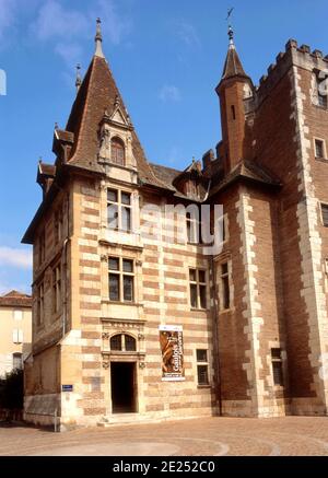 Agen, Aquitaine, France. Musee des Beaux Arts - entrance in former Hotel d'Estrades (c1600) Stock Photo