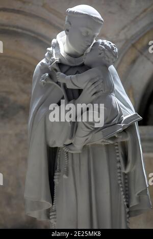 Statue of St. Mary Magdalene de' Pazzi, decoration of the facade of the ...