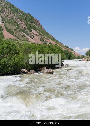 Valley of river Suusamyr in the Tien Shan Mountains.  Asia, central Asia, Kyrgyzstan Stock Photo