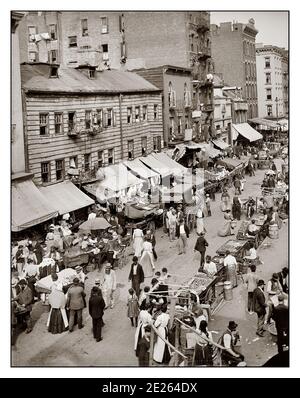 1900's New York East Side Street Scene of market traders produce bustling market activity USA New York City circa 1900. “Jewish market on the East Side.” 8×10 inch dry plate b&w glass negative, New York America Stock Photo