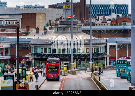 Queen Square Centre Liverpool. Liverpool Queen Square Bus Station or Merseytravel Queen Square Travel Centre. Queen Square Travel & Entertainment Hub. Stock Photo