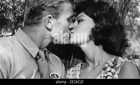 THAT KIND OF WOMAN 1959 Paramount Pictures film with Sophia Loren and Tab Hunter Stock Photo