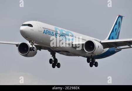 Airbus A330neo (A330-900) practicing a flight display over the Fanborough Air Show site on July 12, 2018. Credit: Tadayuki YOSHIKAWA/Aviation Wire/AFLO/Alamy Live News Stock Photo