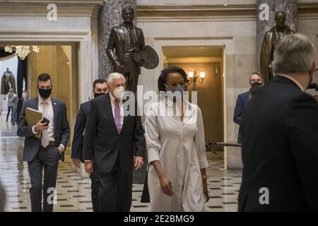 Washington, United States. 13th Jan, 2021. United States House Majority Leader Steny Hoyer (Democrat of Maryland) walks to the House chamber as the House of Representatives vote on H. Res. 24, Impeaching Donald John Trump, President of the United States, for high crimes and misdemeanors, at the U.S. Capitol in Washington, DC, USA, on Wednesday, January 13, 2021. Photo by Rod Lamkey/CNP/ABACAPRESS.COM Credit: Abaca Press/Alamy Live News Stock Photo