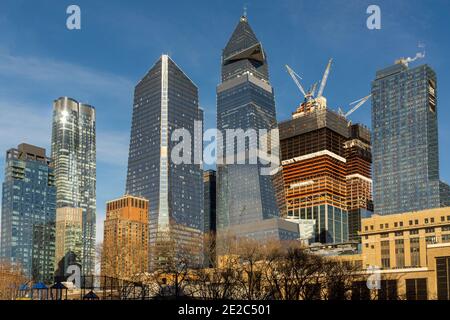 Development in and around Hudson Yards, featuring The Edge observatory on 30 Hudson Yards, in New York on Sunday, January 10, 2021. (© Richard B. Levine) Stock Photo