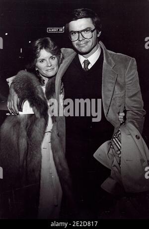 ROBERT URICH with wife Heather MenziesCredit: Ralph Dominguez/MediaPunch Stock Photo