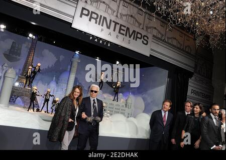 Chanel fashion designer Karl Lagerfeld, left, greets French singer and  actress Vanessa Paradis, also the wife of U.S. actor Johnny Depp, during an  aft Stock Photo - Alamy