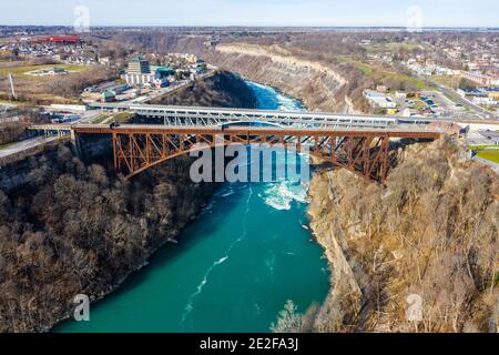 Michigan Central Railway Bridge, Great Gorge Railway Trail and the Lower Steel Arch Bridge between Canada and the United States Stock Photo