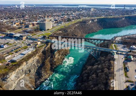 Michigan Central Railway Bridge, Great Gorge Railway Trail and the Lower Steel Arch Bridge between Canada and the United States Stock Photo