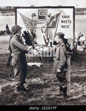 Archival photo of Elbe Day. East meets West. In Torgau, on the Elbe, on April 26, 1945, American soldiers met soldiers of the Russian guard Stock Photo