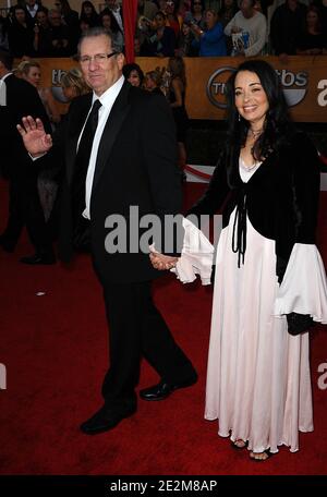 Ed O'Neill and Catherine Rusoff at the 16th Screen Actor Guild Awards, held at the Shrine Exhibition Hall in Los Angeles, CA, USA on January 23, 2010. Photo by Lionel Hahn/ABACAPRESS.COM (Pictured: Ed O'Neill, Catherine Rusoff) Stock Photo