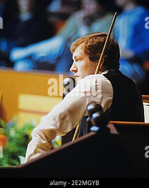 LONDON - ENGLAND 22/29 JAN 84. Steve Davis competing in the Benson & Hedges Masters snooker tournament at the Wembley Conference Centre on the 22/29 J Stock Photo