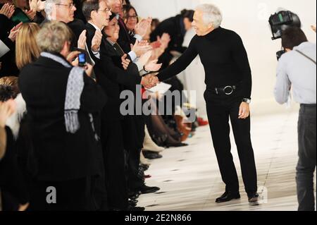 Designer Ralph Lauren walks the runway at the end of his fashion show during the Mercedes-Benz Fashion Week Fall 2010 in New York City, NY, USA on February 18, 2010. Photo by Mehdi Taamallah/ABACAPRESS.COM (Pictured: Ralph Lauren) Stock Photo