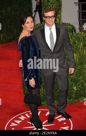 Simon Baker and Rebecca Rigg arriving at the Vanity Fair Oscar Party 2010, held at the Sunset Tower in Los Angeles, CA, USA on March 07, 2010. Photo by Mehdi Taamallah/ABACAPRESS.COM (Pictured: Simon Baker, Rebecca Rigg) Stock Photo