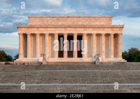 The Lincoln Memorial at Sunrise on the National Mall in Washington DC, USA Stock Photo