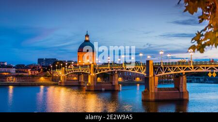 Pont Saint Pierre and the Hospital de la Grave, on the Garonne, in Toulouse at sunset, in Haute Garonne, in Occitanie, France Stock Photo