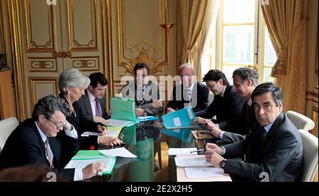 Jean-Louis Borloo (seen with François Bayrou) stayed only 45 minutes at ...