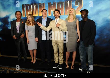 'Mickey Rourke, Director Jon Favreau, Robert Downey Jr, Scarlett Johansson, Gwyneth Paltrow and Don Cheadle pose at the ''Iron Man 2'' Photo Call held at the Four Seasons Hotel in Los Angeles, CA, USA, on April 23, 2010. (Pictured: Robert Downey Jr, Scarlett Johansson, Gwyneth Paltrow, Jon Favreau, Mickey Rourke, Don Cheadle). Photo by Lionel Hahn/ABACAPRESS.COM' Stock Photo