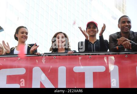 L-R: Jessica Alba, Lilly Tartikoff, Halle Berry, Trey Songz attends the 13th Annual EIF Revlon Run/Walk For Women, held in Times Square in New York City, NY, USA, on May 1, 2010. Photo by Graylock/ABACAPRESS.COM (Pictured: Jessica Alba, Lilly Tartikoff, Halle Berry, Trey Songz) Stock Photo