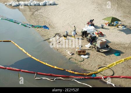 Exclusive Coverage - Aerial view of Workers contracted by BP May 24, 2010 in Elmer Island Louisiana. BP officials indicated on Saturday that the latest attempt to plug the source of the worst oil spill in U.S. history still hasn't been successful. Photo by Richard Shephard /ABACAPRESS.COM Please agree fees prior to usage. Stock Photo