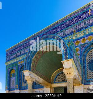 Jerusalem, Israel - October 12, 2017: Mosaic decoration of facade walls and main entrance of Dome of the Rock Islamic monument shrine on Temple Mount Stock Photo