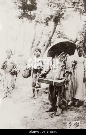 Vintage early 20th century photograph - Korea: farm workers Stock Photo