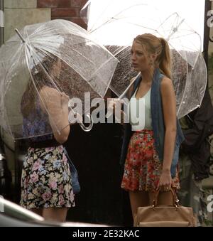 'U.S actors Blake Lively, Leighton Meester, Chace Crawford and Katie Cassidy are filming a new episode of the TV series ''Gossip Girl'' season 4 in The Upper West Side in New York, NY on July 14, 2010. Photo by Charles Guerin/ABACAPRESS.COM' Stock Photo