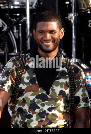 Singer Usher performs on GMA's Concert Series at Rumsey Playfield in New York City, NY, USA on August 20, 2010. Photo by Donna Ward/ABACAPRESS.COM Stock Photo