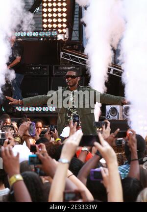 Singer Usher performs on GMA's Concert Series at Rumsey Playfield in New York City, NY, USA on August 20, 2010. Photo by Donna Ward/ABACAPRESS.COM Stock Photo