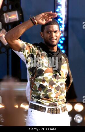 Singer Usher performs on GMA's Concert Series at Rumsey Playfield in New York City, NY, USA on August 20, 2010. Photo by Donna Ward/ABACAPRESS.COM Stock Photo