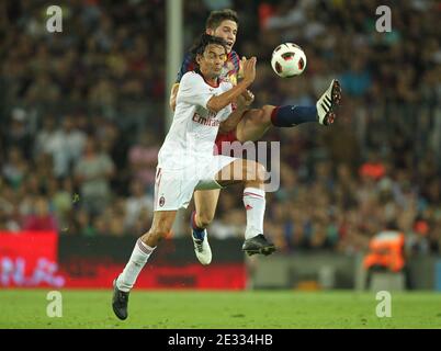 Milan's Filippo Inzaghi and Barcelona's Fontas during the 45th Joan Gamper Trophy Soccer match, FC Barcelona vs AC Milan at Camp Nou in Barcelona, Spain, on August 25, 2010. Photo by Manuel Blondeau/ABACAPRESS.COM Stock Photo