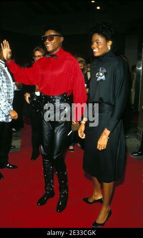 Carl Lewis And Sister Carol Lewis 1985 Credit: Ralph Dominguez/MediaPunch Stock Photo