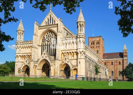 West End, Norman Cathedral & Abbey Church tower, St.Albans, Hertfordshire, England, United Kingdom Stock Photo