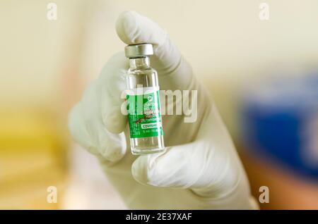 New Delhi, India. 16th Jan, 2021. A vaccinator holds a dose of a Oxford-AstraZeneca's COVID-19 vaccine- called COVISHIELD, during the coronavirus disease (COVID-19) vaccination campaign at Primus Super specialty Hospital hospital in New Delhi, India, January 16, 2021. Prime Minister Narendra Modi Saturday launched India's Covid-19 vaccination drive, the world's largest inoculation exercise against the novel coronavirus. In a virtual address, PM Modi paid tribute to scientists and healthcare workers, who have been on the frontlines of the pandemic. (Credit Image: © David Talukdar/ZUMA Wir Stock Photo