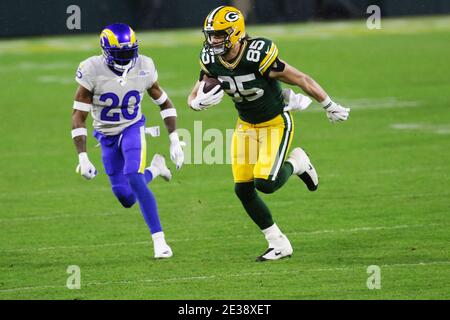 Green Bay Packers' Robert Tonyan runs a drill at the NFL football team's  practice field training camp Tuesday, May 31, 2022, in Green Bay, Wis. (AP  Photo/Morry Gash Stock Photo - Alamy