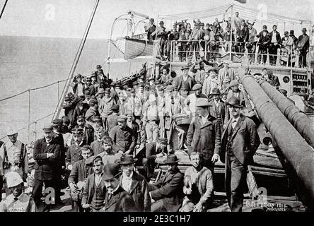 Boarding of Spanish volunteers on the steamboat San Francisco to go to the war in Cuba 1895. Montevideo, Uruguay. From La Ilustracion Española y Americana 1895 Stock Photo