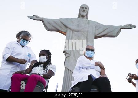 January 18 21 Brazil Rio De Janeiro January 18 21 Covid 19 First Vaccination Against Covid 19 In The City Takes Place In Corcovado Cosme Velho South Zone Dulcineia De Silva Lopes From The
