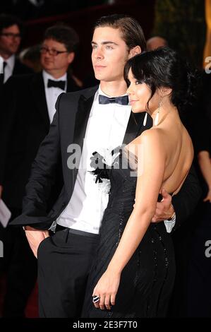 Vanessa Hudgens and Zac Efron arriving at the 81st Academy Awards ceremony, held at the Kodak Theater in Los Angeles, CA, USA on February 22, 2009. Photo by Lionel Hahn/ABACAPRESS.COM (Pictured : Vanessa Hudgens, Zac Efron) Stock Photo