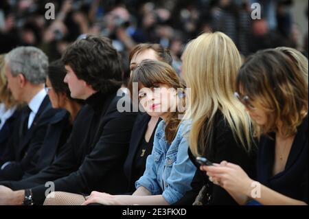 Louise Bourgoin attending the Louis Vuitton Fall-Winter 2009-2010  ready-to-wear collection show by Designer Marc Jacobs in Paris, France on  March 12, 2009. Photo by Thierry Orban/ABACAPRESS.COM Stock Photo - Alamy