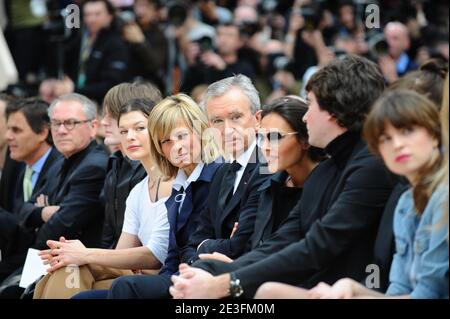 Louise Bourgoin attending the Louis Vuitton Fall-Winter 2009-2010  ready-to-wear collection show by Designer Marc Jacobs in Paris, France on  March 12, 2009. Photo by Thierry Orban/ABACAPRESS.COM Stock Photo - Alamy