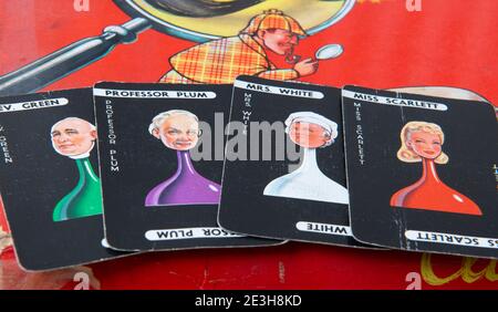 Set completo di carte di gioco detective cluedo da un 1949 versione del gioco  da tavolo Foto stock - Alamy