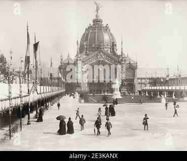 Vintage 19th central Dome Central, Palais du Champ-de-Mars, Exposition Universelle Internationale, Paris, 1889 Stock Photo