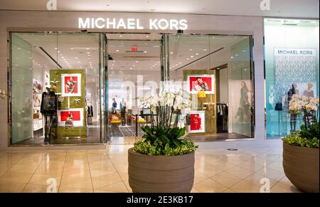 Santa Clara, CA USA - January 14, 2021: Michael Kors designer store in a shopping mall. A multinational fashion company Stock Photo Alamy